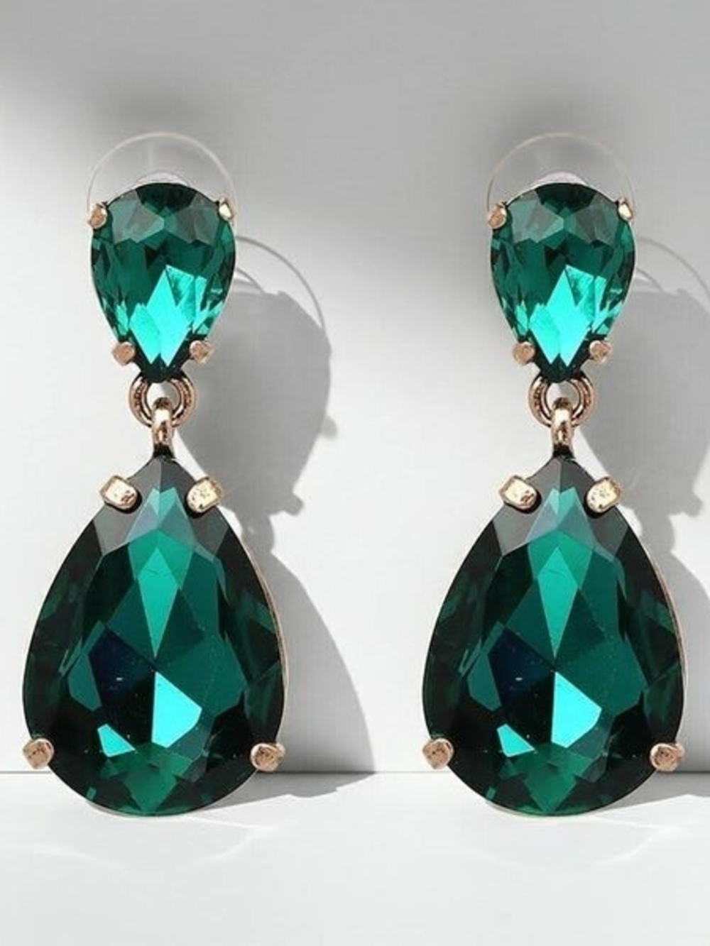 Emerald Teardrop Dangle Earrings